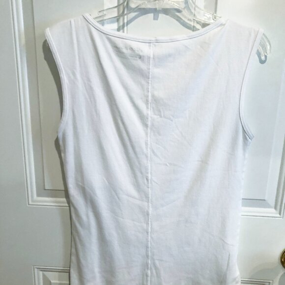 Eddie Bauer Lot of 2 sleeveless 100% cotton tops.  Both Size Medium    EUC - Picture 5 of 12